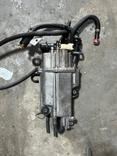 Load image into Gallery viewer, f 90 75 hp Yamaha vst FLOAT CHAMBER 6D8-14180-20-00 PUMP 6C5-13907-00-00 COOLER 6C5-21841-00-00 four stroke 2005-2011
