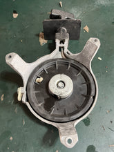 Cargar imagen en el visor de la galería, 9.8 8 6 hp Tohatsu Nissan RECOIL STARTER pull start 3B2-05000-0 3B2050000 two stroke 2002
