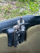 Cargar imagen en el visor de la galería, 225 hp Mercury Optimax 100-881288-A1 3.0 Liter TOP COWL engine cover Two Stroke lightweight DAMAGED - local pick up ONLY
