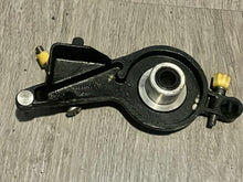 Cargar imagen en el visor de la galería, 60 hp Mercury THROTTLE LEVER 42946T1 42882-C1 two stroke 1987-96 compat 50-90 hp
