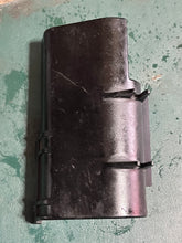 Load image into Gallery viewer, 90 115 150 175 200 hp Johnson Evinrude MOTOR CABLE BRACKET 340125 335571 two stroke v4 v6
