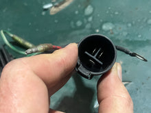 Charger l'image dans la galerie, f 80 100 hp Yamaha VOLTAGE REGULATOR RECTIFIER 67F-81960-12-00 four stroke 2002-2003
