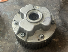 Charger l'image dans la galerie, f 250 hp Yamaha PULLEY ASSY 6P2-12645-00-00 Four Stroke 2005

