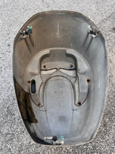 Cargar imagen en el visor de la galería, 200 150 hp Yamaha TOP COWLING engine cover 68F-42610-40-4D two stroke 2.6 Liter HPDI
