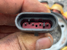 Charger l'image dans la galerie, 25 15 30 hp Evinrude E-tec STATOR Assembly 0586918 586918 TWO STROKE 2009-up BRP aa ab af
