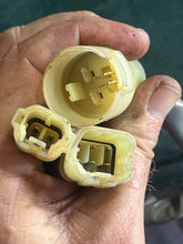 Cargar imagen en el visor de la galería, BF 175 200 225 HP Honda MAIN RELAY ASSY 38580-ZY3-013 OUTBOARD 06380-ZY3-000 four stroke
