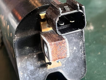 Charger l'image dans la galerie, DF 115 140 hp Suzuki IGNITION COIL #1 33410-90J00 f6t546 33740-90J00 33710-90J00 Four Stroke 2013 2001-2021 some 90 100 hp
