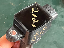 Cargar imagen en el visor de la galería, DF 150 175 200 hp Suzuki IGNITION COIL h6t11173 33410-96L00 four stroke 2017-2023
