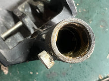 Charger l'image dans la galerie, DF 30 hp Suzuki 15” SWIVEL BRACKET 43111-94LA0-YAY four stroke 2018
