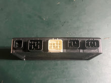 Cargar imagen en el visor de la galería, 50 hp Evinrude 5031740 ECM Engine Control Module f8t90172
