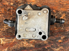Cargar imagen en el visor de la galería, 115 - 200 hp Mercury MECHANICAL FUEL PUMP 14360T75 98766-c1 OPTIMAX two stroke some 150-225 EFI
