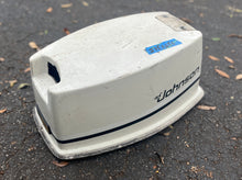 Cargar imagen en el visor de la galería, 35 hp Johnson 437365 engine MOTOR COVER ASSY two stroke Pull-Start 0437365 20 25 28 30 hp 1983
