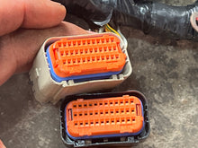 Cargar imagen en el visor de la galería, DF 175 hp Suzuki engine WIRING HARNESS 36610-96L50 four stroke 2019-2021
