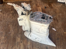 Load image into Gallery viewer, 90 hp Evinrude E-tec 20” MIDSECTION sl SWIVEL 0434691 STEERING ARM 5001766 5009550 exhaust housing 0351234 adaptor 0350834 tw
