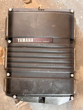 Cargar imagen en el visor de la galería, 150 hp Yamaha INTAKE AIRBOX COVER 1 6G5-14417-00-94 6G5-14417-10-94 COVER 2 6G5-14418-00-00 Two Stroke 1984-1999 some 175 200 220 hp

