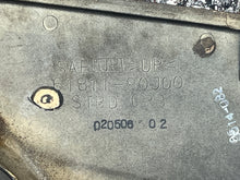 Cargar imagen en el visor de la galería, DF 140 115 100 90 hp Suzuki 61810-90J01-0EP SIDE COVER STBD PORT 61820-90J01-0EP four stroke 2001-2010
