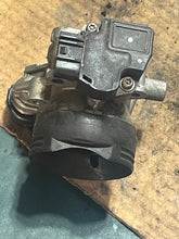 Charger l'image dans la galerie, DF 50 60 40 hp Suzuki 13300-88L01 Throttle Body 2015 FOUR STROKE df50avt 2015-2019
