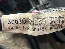 Cargar imagen en el visor de la galería, DF 175 hp Suzuki engine WIRING HARNESS 36610-96L50 four stroke 2019-2021
