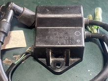 Charger l'image dans la galerie, 9.8 8 hp Tohatsu Mercury CD UNIT cdi 803704 1 3B2-06170-0 803704T01 two stroke OEM
