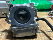 Load image into Gallery viewer, 90 75 hp Yamaha CARBURETOR SET 6H1-07 6H1-14301-07-00 6H1-14302-07-00 6H1-14303-07-00 Two Stroke 1992-2003
