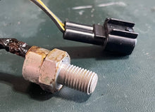 Load image into Gallery viewer, sold ebay dec2025——f 150 hp Yamaha THERMOSENSOR 61A-85790-00-00 four stroke electrical

