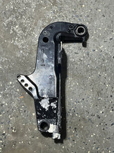 Cargar imagen en el visor de la galería, MFS 50 hp Tohatsu 3KYQ772111 CLAMP BRACKET right STARBOARD 2014-2022 Tohatsu 3KYQ772120 CLAMP BRACKET port 3AD621910 SWIVEL B
