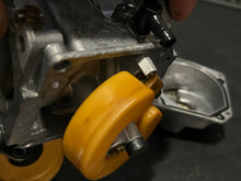 Cargar imagen en el visor de la galería, 90 hp Tohatsu CARBURETOR #1 3L9032000 TWO STROKE 1996-2002
