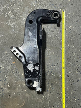 Cargar imagen en el visor de la galería, MFS 50 hp Tohatsu 3KYQ772111 CLAMP BRACKET right STARBOARD 2014-2022 Tohatsu 3KYQ772120 CLAMP BRACKET port 3AD621910 SWIVEL B
