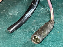 Load image into Gallery viewer, PARTS ONLY 25 35 hp Johnson Evinrude 0586044 MOTOR CABLE electrical harness 1997-2003 3 cylinder two stroke
