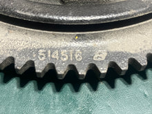Charger l'image dans la galerie, sold ebay april2024—-20 25 30 hp Johnson Evinrude 514516 Flywheel two stroke also 585158 0583001
