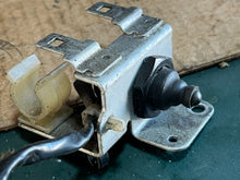 Charger l'image dans la galerie, BF 115 - 225 hp Honda 35470-ZY3-003 NEUTRAL SWITCH &amp; bracket 35470-ZY3-023 2004-up Four Stroke 115 130 135 150 200 225 hp
