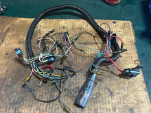 Cargar imagen en el visor de la galería, 90 75 hp Force 828297A1 Wire Harness 828298A1 IGNITION HARNESS ASSY two stroke 1996-1999
