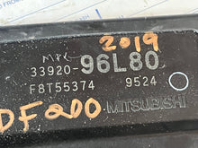 Cargar imagen en el visor de la galería, DF 200 hp Suzuki 33920-96L80 ecu ENGINE CONTROL UNIT four stroke 2019 HIGH HOURS
