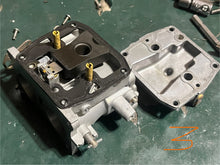 Load image into Gallery viewer, 150 hp Johnson Evinrude CARBURETOR SET 0389990 389991 389992 Two Stroke 1979 body# 324955, LINK PIN THROTTLE ARM 0387378, LIN
