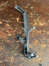 Load image into Gallery viewer, 30 40 50 60 hp Mercury SHIFT LINKAGE BRACKET 8M0007243  four stroke
