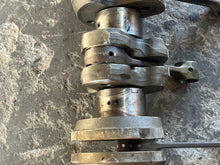 Cargar imagen en el visor de la galería, 115 120 140 hp Tohatsu Nissan CRANKSHAFT 3C7000502 Two Stroke 4 cylinder carbureted
