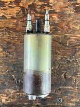 Cargar imagen en el visor de la galería, 225 250 Hp Yamaha VST FUEL PUMP 65L-13907-00-00 TWO stroke 1999-2005 can work in place of 67H-13907-00-00 66K-13907-00-00 150

