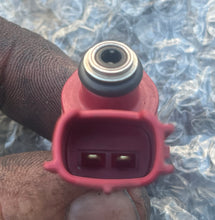 Load image into Gallery viewer, f 90 75 hp Yamaha FUEL INJECTOR 6D8-13761-00-00 four stroke 2005-2017
