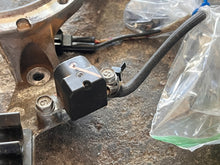 Load image into Gallery viewer, f 115 hp Yamaha PULSER COIL 6CB-85580-00-00 BASE 6EK-85561-00-00 four stroke 2014-2025
