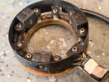 Load image into Gallery viewer, 150 175 200 hp Yamaha PULSER COIL 6G5-85580-13-00 6G5-85580-12-00 RETAINER Two Stroke 1985-89
