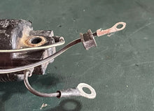 Charger l'image dans la galerie, OEM 75 85 90 hp Yamaha 688-85570-11-00 Ignition coil cm61-30 1989-96 two stroke 5” boot cord
