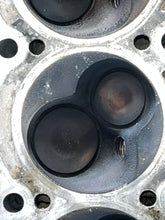 Load image into Gallery viewer, 40 30 hp Mercury EFI CYLINDER HEAD ASSY crankcase 877568T 803016T06 COVER 834779A1 four stroke 3 cylinder 2005
