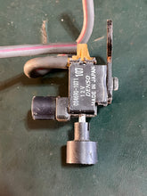 Charger l'image dans la galerie, BF 135 150 175 200 225 250 hp Honda AIR BYPASS Control VALVE 36163-ZY3-003 Four Stroke 2002-up

