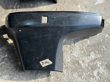 Cargar imagen en el visor de la galería, 90 hp Mercury bottom cowl lower side covers Two Stroke CARBURETED MOTORS ONLY 2188-821874-1 2188-821873-1
