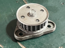 Cargar imagen en el visor de la galería, 150 200 hp Yamaha HPDI Flywheel Coupling 68F-11579-00-00 Drive Gear 68F-11536-00-94 two stroke
