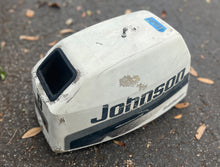 Cargar imagen en el visor de la galería, shipping for 8 6 hp Johnson 0438912 ENGINE COVER Sail Master 1997-98 TWO STROKE 438912 nla
