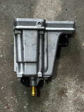 Cargar imagen en el visor de la galería, DF 60 70 HP Suzuki Vapor Separator Tank VST FLOAT CHAMBER 15600-99E00 four stroke 1998-2009

