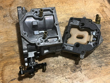 Cargar imagen en el visor de la galería, 200 175 150 hp Mercury CARBURETOR SET WMH-16 top 3308-9672A44 3311-818650A4 818650A52, center 3308-9672A45 818650A5 818650A53
