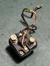 Cargar imagen en el visor de la galería, 200 175 150 hp Yamaha HPDI 61A-8194A-00-00 RELAY two stroke TESTED OEM electrical
