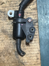Charger l'image dans la galerie, DF 40 50 hp Suzuki 15410-87J00 high pressure fuel pump 1999-2008 four stroke
